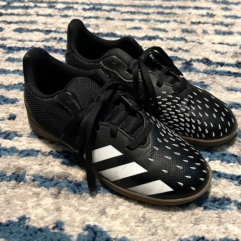 Adidas Indoor (Futsal)